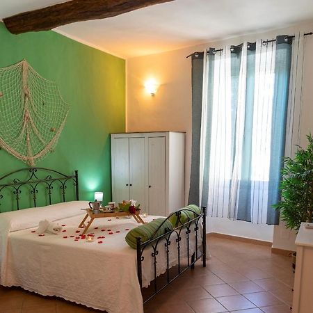 Casa Domitilla Vista Mare - Spiagge, Storia & Relax Wifi - Netflix تيراتشينا المظهر الخارجي الصورة